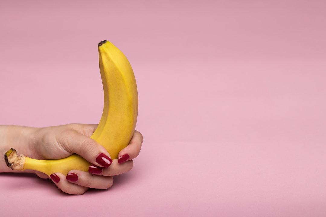 découvrez les dimensions moyennes du pénis et explorez les variations naturelles. cette article vous fournira des informations précises et des conseils sur la santé sexuelle masculine.