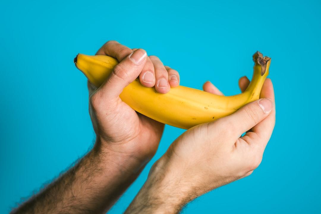 découvrez les bienfaits et les mythes entourant la masturbation, un aspect normal et sain de la sexualité humaine. apprenez comment elle peut influencer votre bien-être physique et mental.