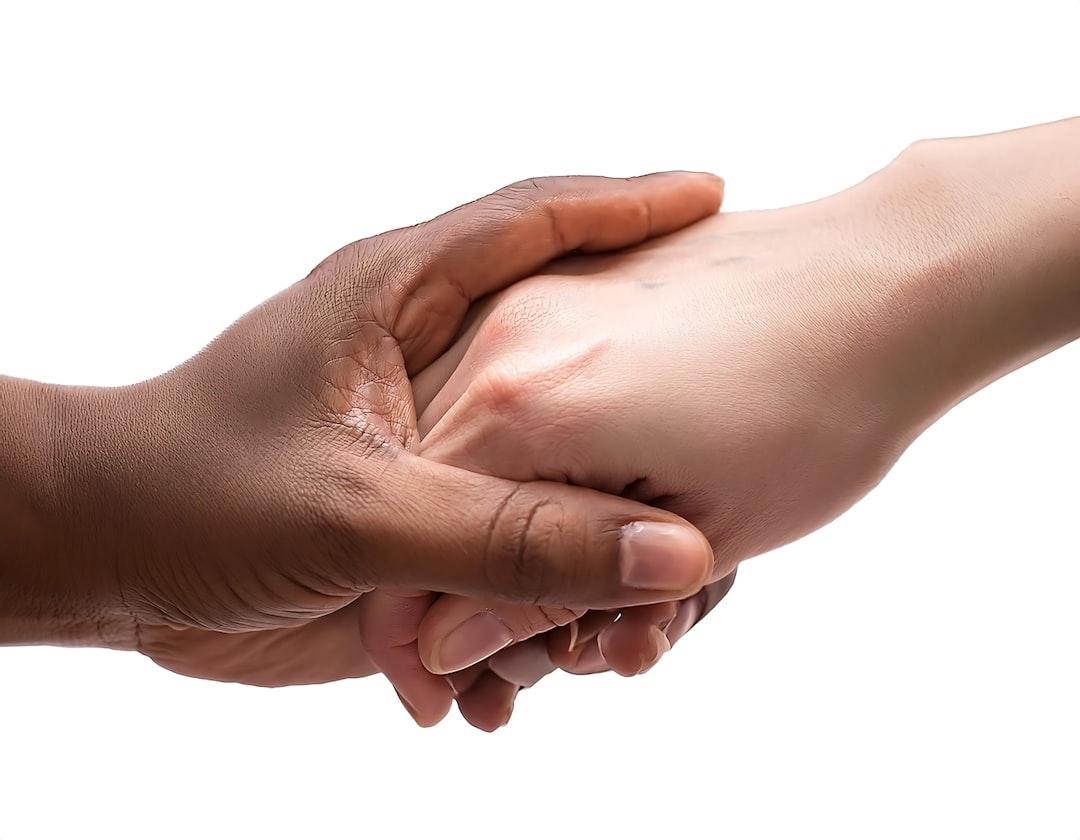 découvrez l'importance de la communication non verbale, ses différents aspects et comment elle influence nos interactions quotidiennes. apprenez à décoder les gestes, les expressions faciales et le langage corporel pour améliorer vos compétences en communication.