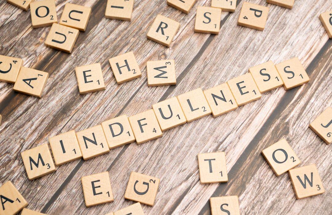 découvrez l'importance de l'open-mindedness pour élargir vos horizons, favoriser l'acceptation des différences et enrichir vos interactions. apprenez à cultiver cette qualité essentielle pour un dialogue constructif et une meilleure compréhension interculturelle.
