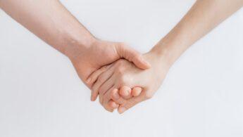 découvrez l'univers fascinant de la psychologie : explorez les comportements humains, les émotions et les processus mentaux. apprenez comment cette science aide à comprendre et améliorer la vie quotidienne, des relations interpersonnelles à la santé mentale.