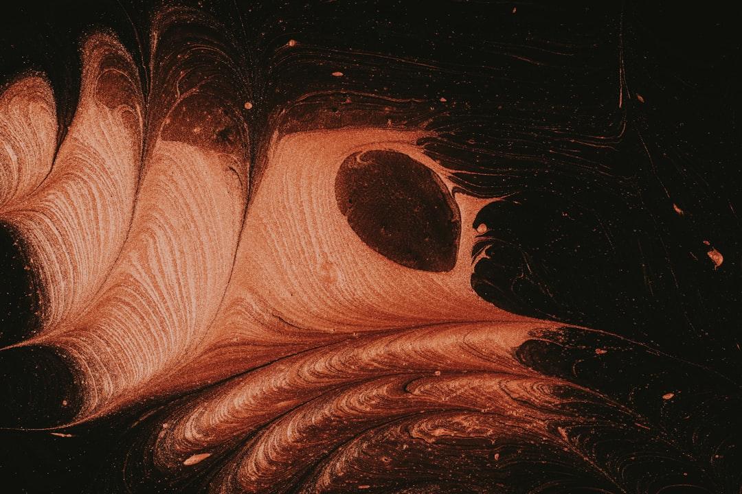 découvrez l'alexithymie, un trouble affectif qui rend difficile la reconnaissance et l'expression des émotions. apprenez ses causes, symptômes et comment y faire face pour améliorer votre bien-être émotionnel.