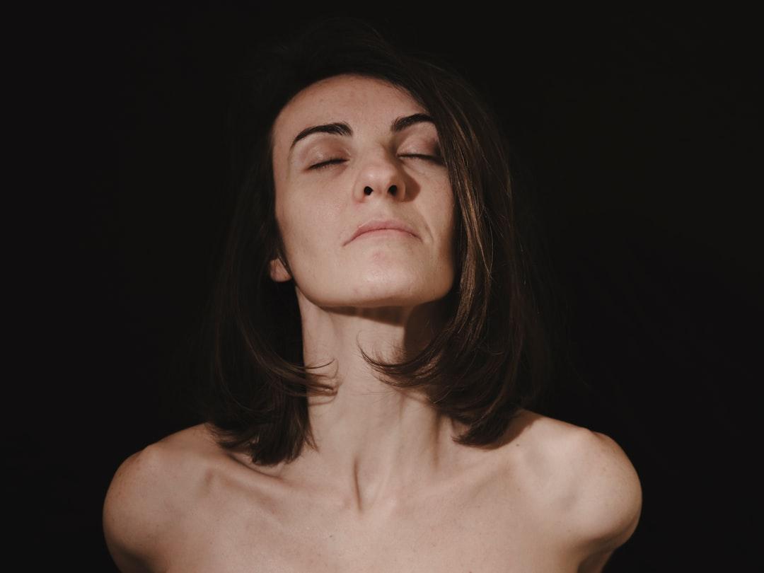 découvrez la signification du terme autosexual, son lien avec l'orientation sexuelle, et comment il se manifeste dans la vie quotidienne. informations, définitions et explications claires sur l'autosexualité.