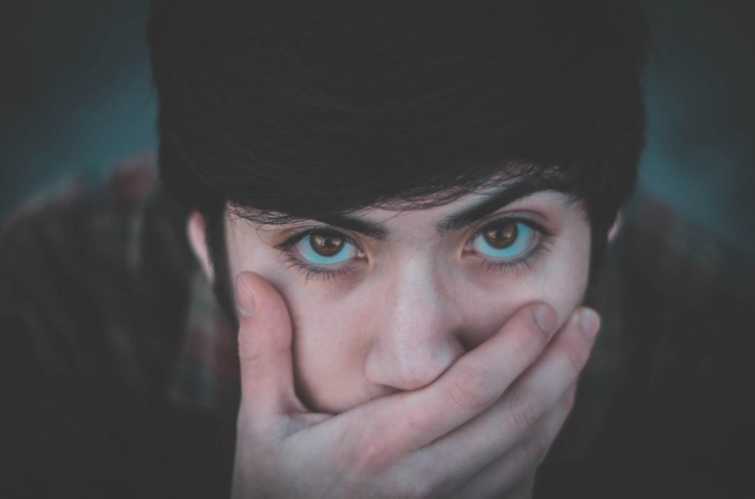 découvrez les causes, symptômes et traitements du trouble bipolaire. informez-vous sur ce trouble de l’humeur, son diagnostic et les solutions pour mieux vivre au quotidien.