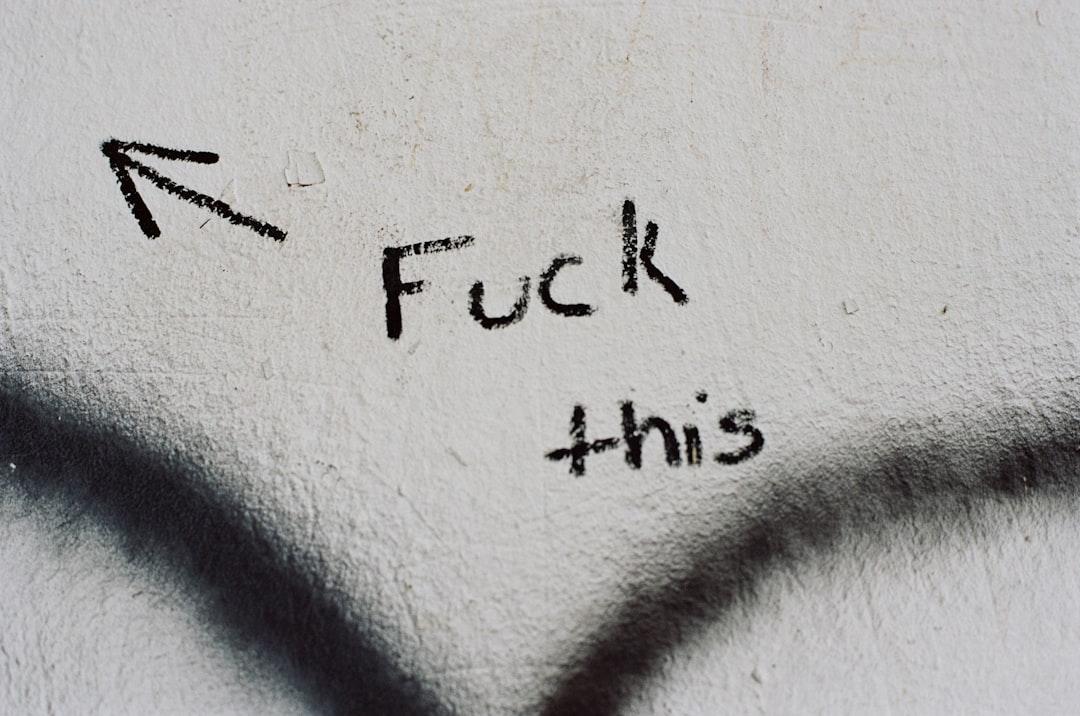découvrez la signification de la critique, son importance dans la société et son impact sur les œuvres artistiques et littéraires. explorez différents types de criticism et apprenez à les distinguer.