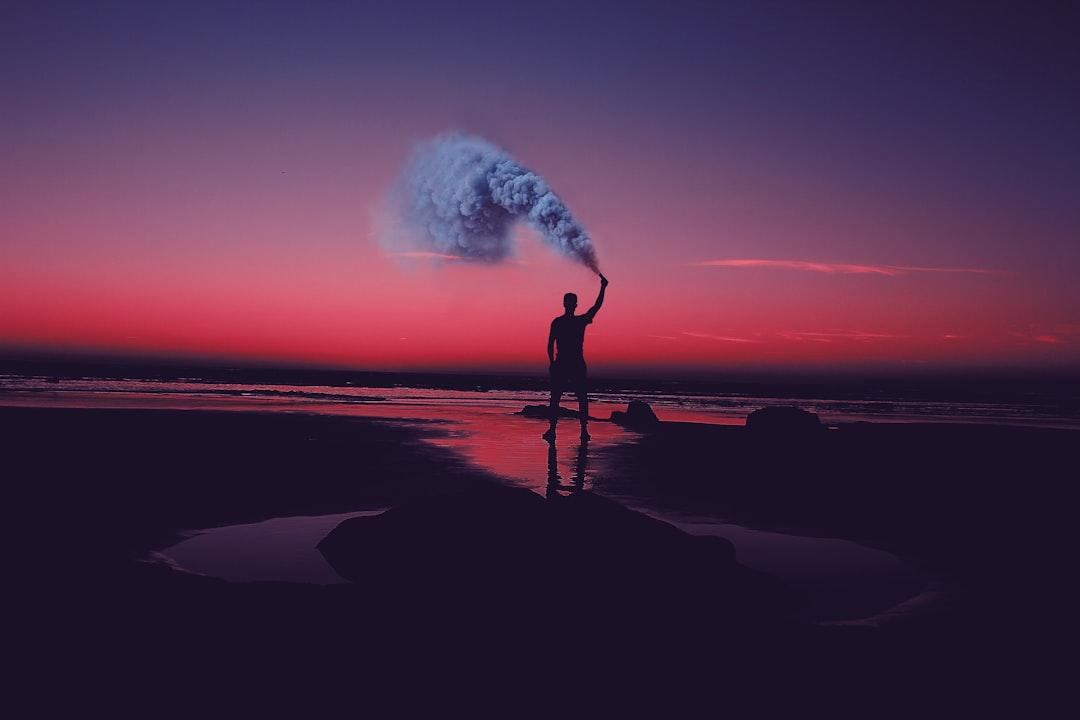 découvrez l'univers fascinant des rêves : leur signification, les messages de l'inconscient et des conseils pour mieux comprendre et interpréter vos rêves chaque nuit.