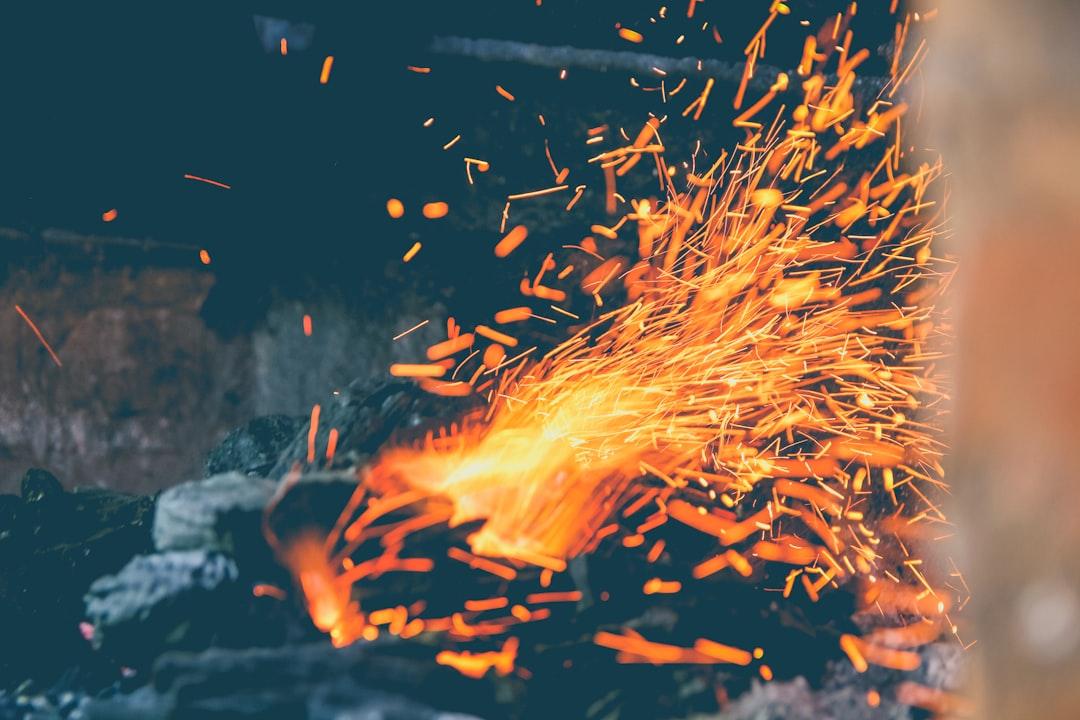 découvrez les secrets d'un tempérament explosif : comment l'identifier, le comprendre et le gérer pour mieux vivre au quotidien. transformez votre passion en force et apprenez à naviguer les émotions intenses avec confiance.