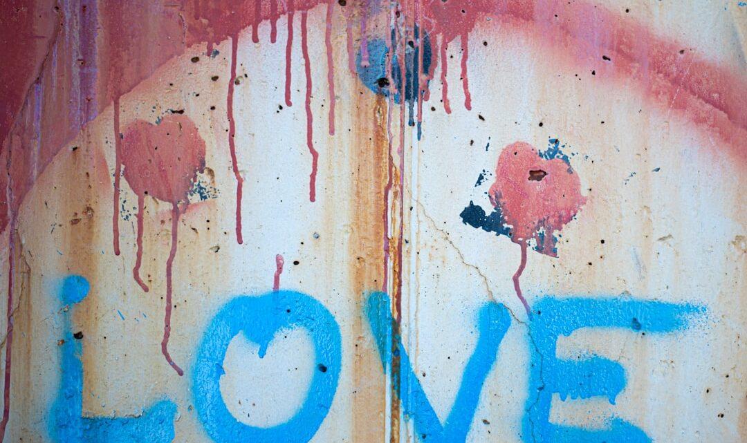 découvrez les plus beaux love mantras pour attirer l'amour, renforcer votre relation et nourrir vos sentiments. inspirez-vous chaque jour avec des affirmations positives pour vivre une vie amoureuse épanouissante.