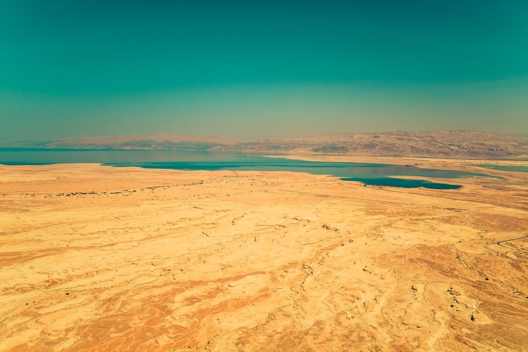découvrez le monde avec une passion insatiable pour l'aventure et les voyages. plongez dans l'esprit de wanderlust et laissez-vous inspirer par des destinations fascinantes, des cultures diversifiées et des expériences inoubliables.