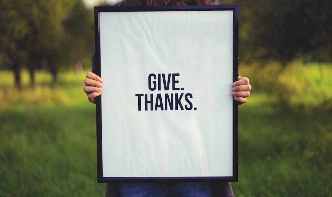 découvrez la puissance de la gratitude : ses bienfaits sur le bien-être, des astuces pour l’intégrer au quotidien et des idées pour cultiver une attitude positive envers la vie.