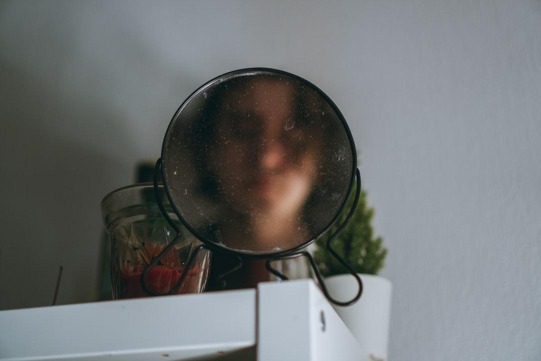le mirror syndrome est une affection rare de la grossesse, caractérisée par l’apparition d’œdèmes chez la mère en réponse à l’hydrops fœtal. découvrez ses causes, symptômes et options de prise en charge.