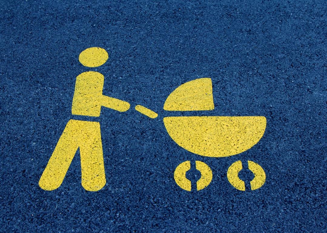 découvrez comment faire face à la perte parentale : conseils, ressources et témoignages pour surmonter ce deuil difficile, soutenir les enfants et trouver du réconfort.
