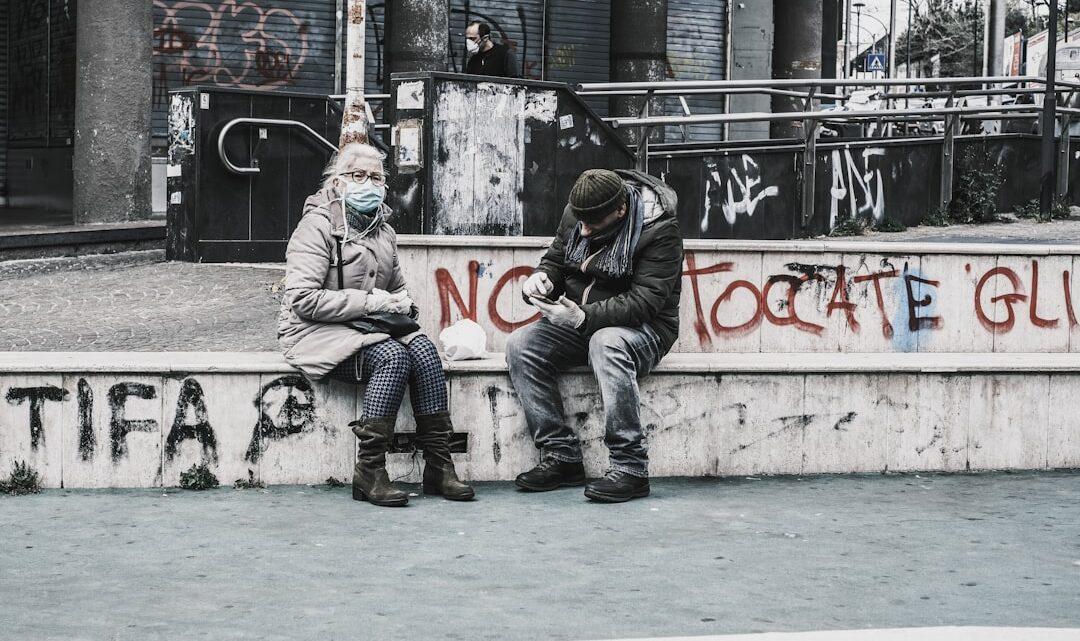 découvrez la signification de l'asocialité, ses causes possibles et ses différences avec la timidité ou l'introversion. informez-vous sur les caractéristiques et l'impact de l'asocialité sur la vie quotidienne.