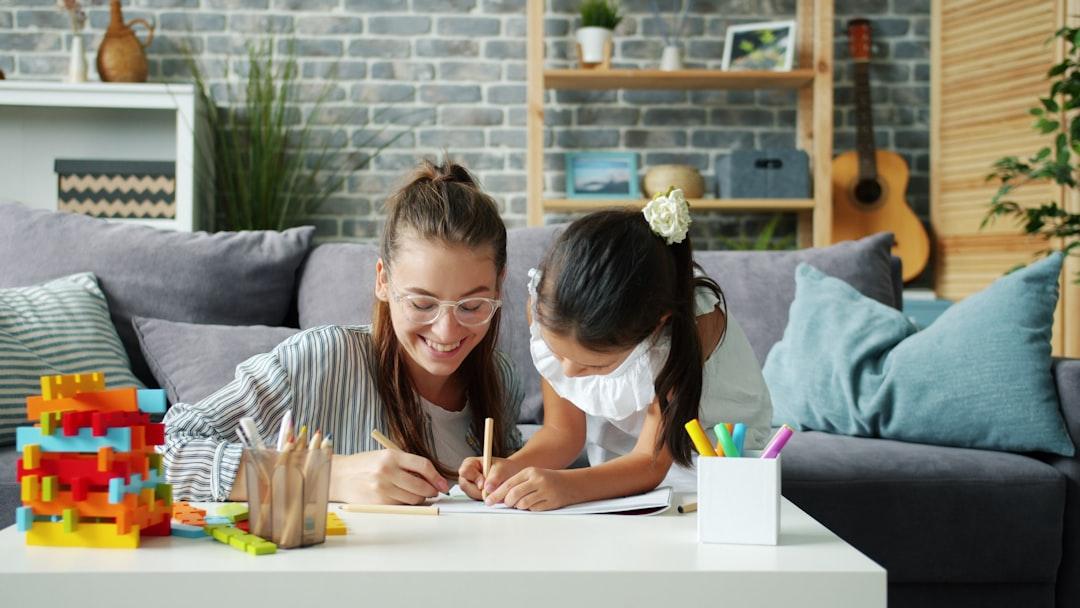 découvrez des idées et conseils pour réaliser un family drawing, l'activité parfaite pour renforcer les liens familiaux et stimuler la créativité ensemble. inspirez-vous et dessinez votre famille pas à pas !