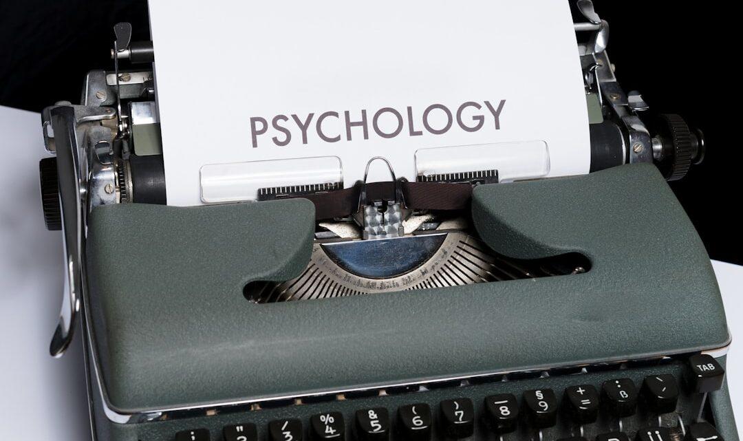découvrez les méthodes et les objectifs de l'évaluation psychologique, un processus essentiel pour comprendre le fonctionnement mental, les aptitudes et les besoins individuels, que ce soit en clinique, en entreprise ou en milieu scolaire.
