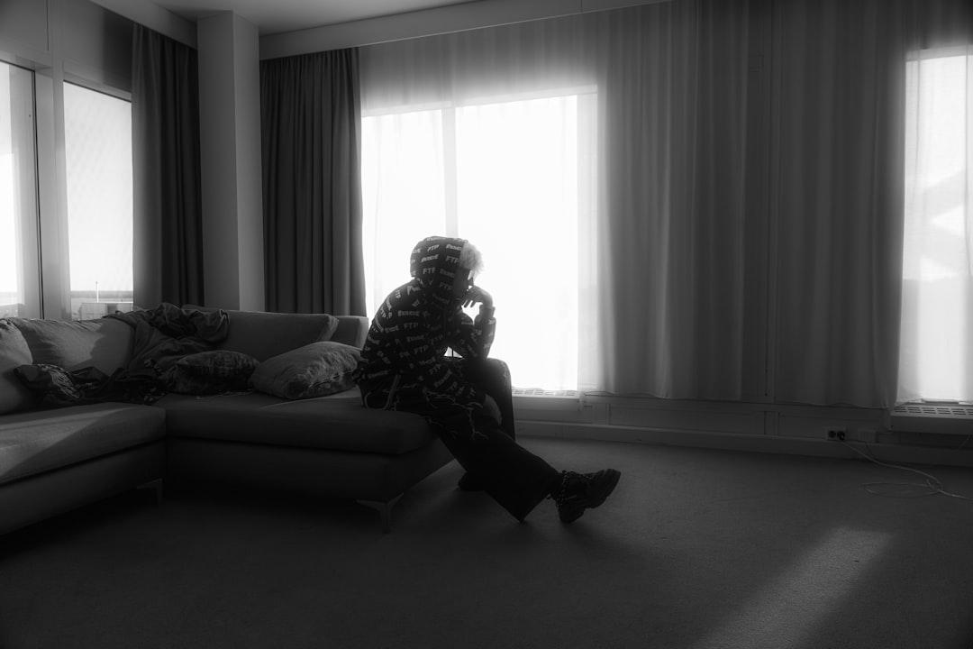 découvrez les effets du deuil sur le cerveau et comment la perte d'un être cher influence nos émotions, notre mémoire et notre bien-être mental.