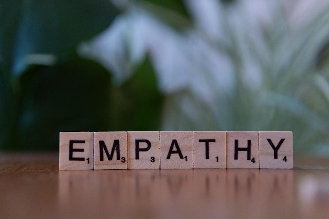 découvrez l'importance de l'empathie : comprendre et partager les émotions des autres pour renforcer les relations humaines et favoriser une communication bienveillante.