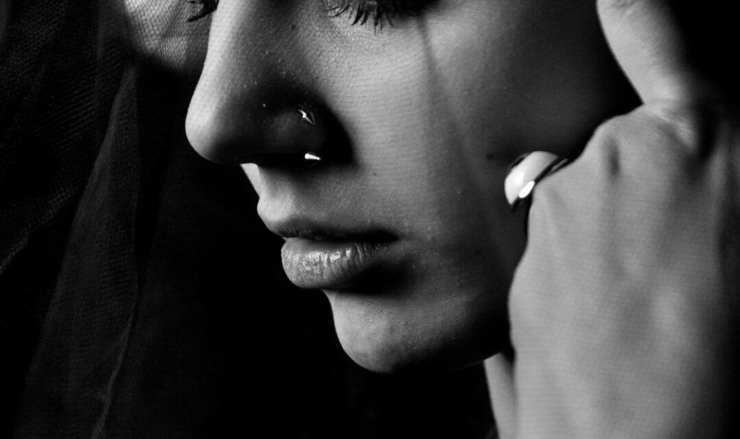 découvrez l'émotion intense de silent tears, une histoire poignante qui explore la douleur silencieuse et la force intérieure.