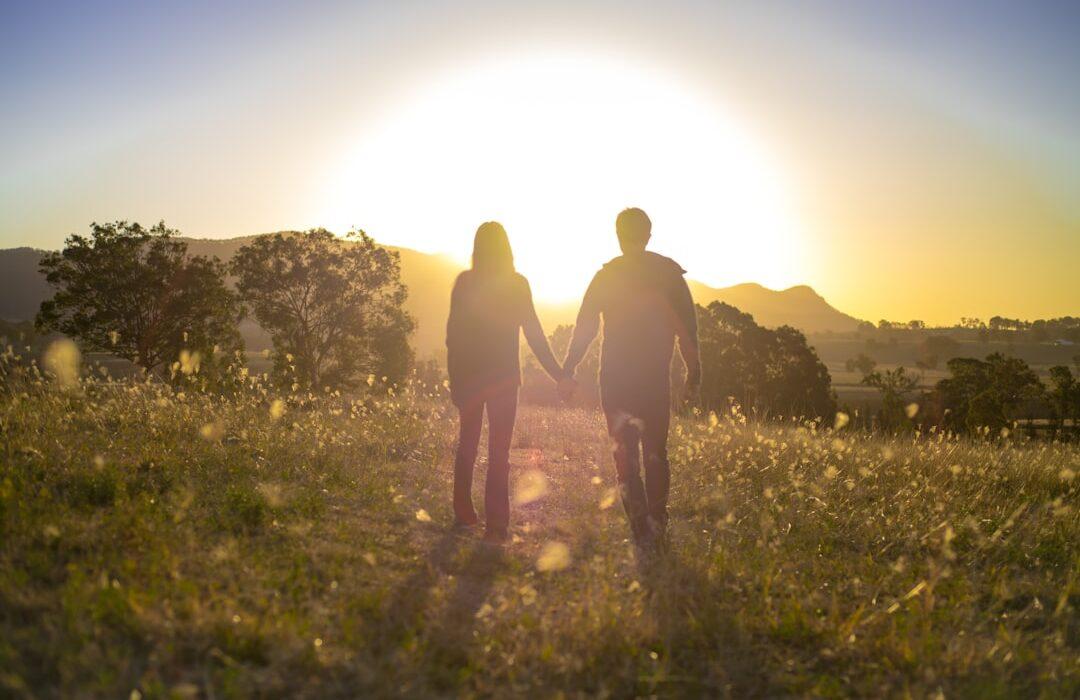 découvrez comment les croyances alchimiques influencent et transforment les relations humaines, mêlant symbolisme ancien et dynamiques affectives modernes.