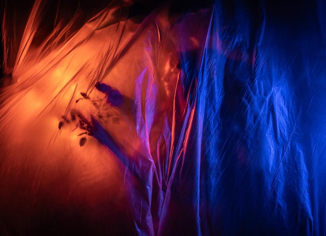 découvrez ce qu'est la fragilité émotionnelle, ses causes, ses symptômes et comment la gérer au quotidien pour améliorer votre bien-être mental.