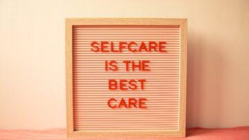 découvrez les mécanismes de l'auto-destruction et comment y faire face pour retrouver un équilibre et un bien-être durable.